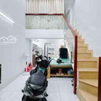 Nhà Đẹp Hoàng Diệu Q4- Hẻm Ôtô - 5 Lầu Đúc- 30M2 - Ko Qh- Chỉ 5 Tỷ Nhỉnh