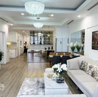 Chính Chủ Cần Bán Căn Hộ 3 Pn 2 Vệ Sinh129M2 Giá Bán 12,2 Tỷ Royal City 72A Nguyễn Trãi Liên Hệ: 0938312111