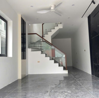 Bán Nhà Trung Tâm Ngũ Hiệp Thanh Trì - Nhà 40M2 3 Tầng Xây Mới - Hỗ Trợ Bank, Giá Hơn 4 Tỷ