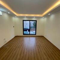 Bán nhà Đàm Quang Trung. Cạnh cầu Vĩnh Tuy - Siêu thị Aeon Long Biên. 30m x 5T, hơn 5 tỷ.