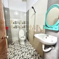 CHO THUÊ NHÀ MẶT TIỀN ĐƯỜNG VÕ VĂN KIỆT NGANG 8.5M GIÁ 18 TRIỆU