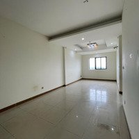 Bán Căn Hộ Cc Eratown Đức Khải 2 Phòng Ngủ77M2 , Nhà Trống , Giá 1,970 Liên Hệ: 0916887727