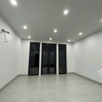 Gấp Cho Thuê Biệt Thư Tầng 1 Và Tầng 2 Nhà 5 Tầng, Louis City Hoàng Mai, Giá 15 Triệu