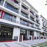 20.5 Tỷ Có Ngay 95M2, Liền Kề 5 Tầng, 450M2 Sử Dụng, View Đường Đức Giang Full Đồ. 0919185809