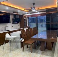 Bán nhà Lô Góc Mặt Phố Trần Quốc Hoàn - Cầu Giấy 72m 8 Tầng Thang Máy Nhà Đẹp Kinh Doanh