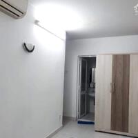 Bán căn hộ Bàu Cát 2, 2 phòng ngủ, bancon thoáng mát, giá bán 3.4 tỉ