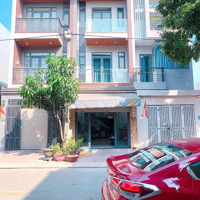 Nhà 2 Lầu 60M Hoàn Công Sát Go Dĩ An 3 Tỷ850