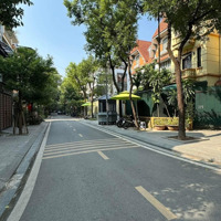 Biệt Thự Định Công Lô Góc 2 Vỉa Hè View Cực Kì Thoáng, Cạnh Trường Học 121Mmặt Tiền20M Chỉ 37 Tỷ
