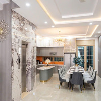 Chính Chủ Bán Lỗ 1 Căn 36 Regal Pavillon Tại Trung Tâm Thành Phố Đà Nẵng Với Giá Chỉ 12,85 Tỉ