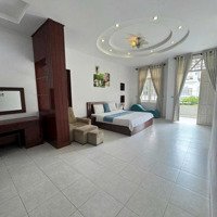 Bán Gấp Biệt Thự Ở Lạc Long Quân, 18 Tỷ, 200M2, Chính Chủ Sổ Hồng Hoàn Công Gần Công Viên, Biển, Hồ