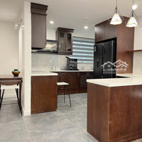 Bán Căn Hộ Mới, Đẹp, 147M2, Tòa E Ciputra, 4 Phòng Ngủ Đủ Nội Thất