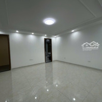 Cho Thuê Nhà Mặt Phố Nguyễn Khang,Diện Tích63M2X9 Tầng,Mặt Tiền5M, Giá Bán 75 Triệu, Liên Hệ: 0968896456