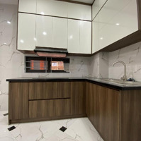 Cho Thuê Nhà Ô Tô Đỗ Cửa Phố Giang Văn Minh 70M2 4T Các Tầng Thông Sàn. Có Sân Để Xe Máy. 20 Triệu/Th