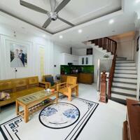 Không thể tin được! 71m2, 4 tầng, rộng 4,1m, oto vào nhà, ngõ thông mà chỉ 3,9x t, phải nhanh tay!