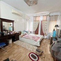 Mặt Đường Phan Bội Châu.vị Trí Buôn Bán Cực Tốt.vỉa Hè Rộng Thoải Mái.đang Co Dòng Tiền Cho Thuê