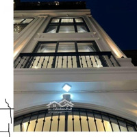 Chỉ 4,7 Tỷ Nhà Cầu Diễn-35M2-5 Tầng-Lô Góc-Cách Đường Oto Vài Chục Mét-Full Nội Thất