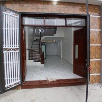 Bán Nhà Liền Kề 40M2 5 Tầng Thang Máy,Ô Tô Vào Nhà.cách Đường Ngọc Hồi 100M.cách Bệnh Viện 200M.