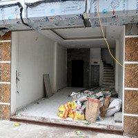 Bán Nhà Liền Kề 40M2 5 Tầng Thang Máy,Ô Tô Vào Nhà.cách Đường Ngọc Hồi 100M.cách Bệnh Viện 200M.