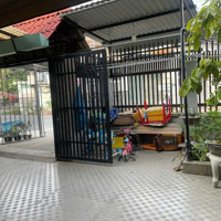 Hàng Hiếm Nhà Ngang 8Mdiện Tích135M2 Phường Dĩ An. Đường Rộng Rãi Kinh Doanh Tốt. Pháp Lý Sạch Sổ Sẵn