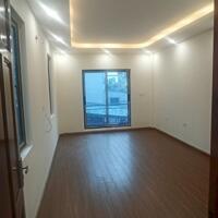 Ra Tết Cần gấp tiền Bán căn nhà 5 tầng dt 32 m2 tại kim chung hoài đức giá bán 3tỷxx