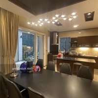 Cần Bán Biệt Thự 180M2 Mặt Đường Trung Tâm Ngang 8M Xây Đẹp Thang Máy Hiện Đại, Giá Tốt