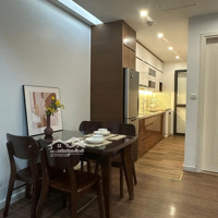 (View Hồ). Bán 2 Phòng Ngủ 2 Vệ Sinh72M2 Ban Công Đn Vinhomes D''capitale Trần Duy Hưng - Full Đồ - Có Sổ Đỏ