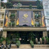 Siêu Đẹp! Bán Biệt Thự Sân Vườn 2 Mặt Tiền - Nguyễn Quý Đức, Q2 (10X20M) - 3 Tầng - Giá Bán 45 Tỷ