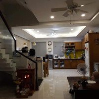 Bán Nhà Phố 1 Trệt, 2 Lầu, 5X18M, Đường D1, Phường Phú Mỹ, Quận 7, Giá Bán 13 Tỷ 2