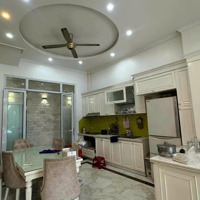 Bán Nhà 4 Tầng 60M2 Dân Xây Độc Lập Mặt Đường 30M Chợ Đầu Mối Hoa Quả Giá Bán 5 Tỷ 650 Triệu(Có Thỏa Thuận)