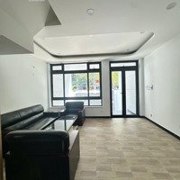Cho Thuê Văn Phòng Tầng Trệt Vạn Phúc City Giá Bán 12 Triệu/Tháng Có Hầm Để Xe