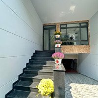 Cho Thuê Văn Phòng Tầng Trệt Vạn Phúc City Giá Bán 12 Triệu/Tháng Có Hầm Để Xe