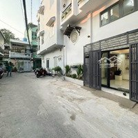 Cho Thuê Nguyên Căn Xe Hơi Đậu Trước Nhà Nguyên Hồng Quận Bình Thạnh 23 Triệu9/ Tháng
