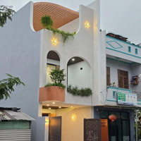 Bán Siêu Phẩmmặt Tiềnnguyễn Thuý Mới 100%