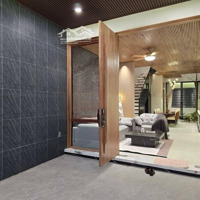 Bán Siêu Phẩmmặt Tiềnnguyễn Thuý Mới 100%