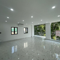 Cho Thuê Nhà Mp Hòa Mã, Thang Máy. Diện Tích 100M2 X 6 Tầng. Mặt Tiền 4,5M. Giá Bán 100 Triệu.