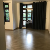 Cho Thuê Biệt Thự Ciputra, Thoáng, Đẹp. Diện Tích 220M2 X 3 Tầng. Mặt Tiền 25M. Giá Bán 60 Triệu.