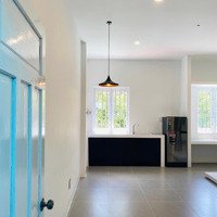 Bán Nhà 2 Tầng + Tum Mặt Tiền Hoàng Minh Thảo Đang Hđ 18 Triệu/Tháng Có 5 Căn Hộ - Gọi Đàm Tiến