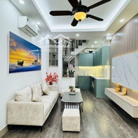 Bán Gấp Nhà 5 Tầng Phố Bồ Đề, Long Biên Ô Tô Đỗ Cổng, Tặng Full Nội Thất Giá Nhỉnh 6 Tỷ