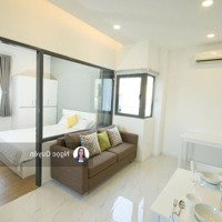 Phòng Cho Thuê Ngay Cầu Nguyễn Văn Cừ, Cửa Sổ Thoáng Mát, Tách Bếp, Nhà Thang Máy