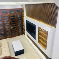 Trung Tâm Quận - Tiện Ích Bạt Ngàn - 50M Ra Mặt Phố - 30M Ra Ô Tô - Tầng 2 Phòng