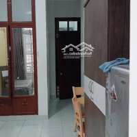 Cho Thuê Phòng Có Ban Công, Đầy Đủ Nội Thất, Ngay Sân Bay Tsn