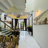 Bán nhà đường Lê Văn Sỹ, Hoà Minh, Gần Biển