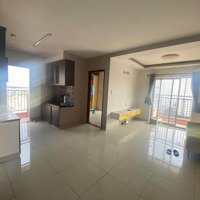 Cho Thuê Căn Góc 81,4M2 Có 2 Phòng Ngủ, 2 Toilet, Ban Công. Có Ít Nội Thất, Giá Bán 9 Triệu Ở Ngay