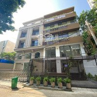 Bán Toà Nhà Chdv Đ.nguyễn Văn Hưởng, Thảo Điền Q2, Dt:10X30M, Hầm 5 Tầng, Khoán 220 Triệu/Tháng- 69 Tỷ
