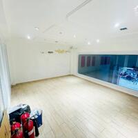 Cho thuê nhà măt tiền 21 Cao Thắng, Phường 2, Quận 3. Trệt Lửng, 3 lầu, ngang 5m chỉ 130tr