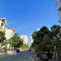 Cho Thuê Nhà Phố Cao Cấp Nguyên Căn 7.5X20M2 Đ.16M Kdc Himlam Quận 7 Giá: 55 Triệu Liên Hệ: 0908935765