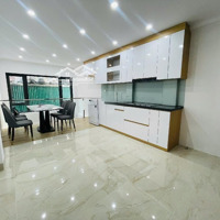 Bán Nhà 6 Tầng Phố Trạm Full Nội Thất Ô Tô Đỗ Cổng Chỉ Hơn 5 Tỷ