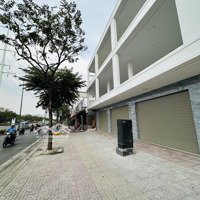 Nhà Mặt Tiền Đường Phạm Văn Đồng Ngang 18M 4 Tầng Btct _ Công Nhận Đủ - Chỉ 15 Tỷ Gấp Ko Mất