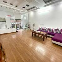 Cho thuê nhà Văn Cao 6 p.ngủ khép kín, DT: 75m2.