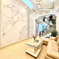 Nhà Dân Xây. Mặt Ngõ Phố Trần Quang Khải Ngay Dải Vườn Hoa Trung Tâm
